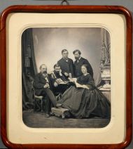 Портрет семьи Аеличко. Москва, 1864. Фотоателье Ф. Никельса.